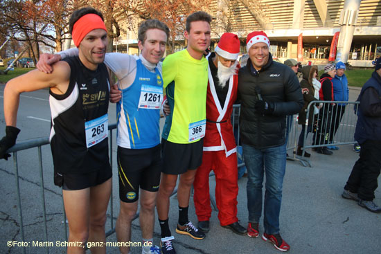 Sieger 2016 Steffen Burkert (3. Platz), Erlend Sørtveit (1. Platz) und Julian Erhardt (2. Platz) , Veranstalter Alexander Fricke (Nikolaus) (© Foto. Martin Schmitz)